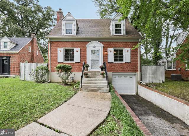 Property at 3615 Lochearn Dr, Baltimore, MD 21207, 3 beds, 2.5 baths