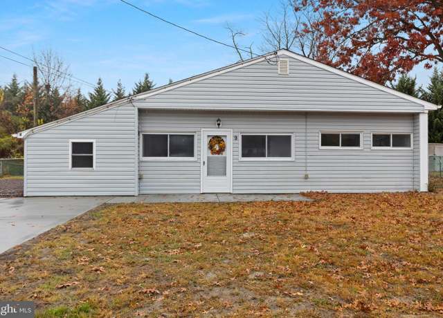 Property at 9 Crescent Dr, Browns Mills, NJ 08015, 3 beds, 1 bath
