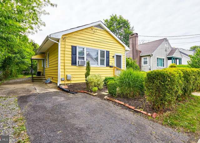 Property at 104 Vernon St, Bordentown, NJ 08505, 3 beds, 1 bath