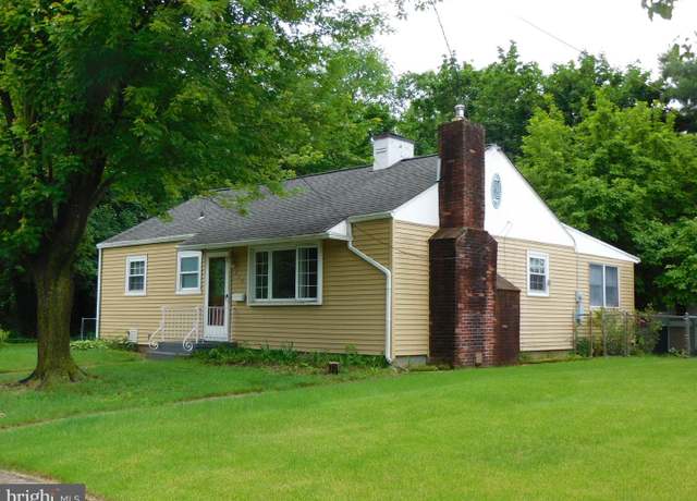 Property at 449 West Ave, Delanco, NJ 08075, 2 beds, 1 bath