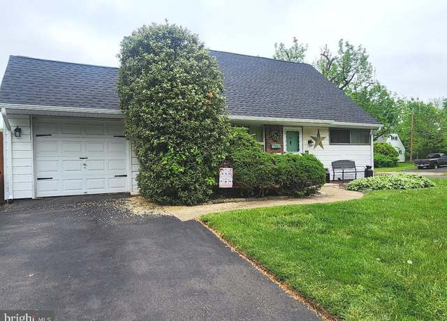 Property at 59 Vermont Ln, Levittown, PA 19054, 4 beds, 2 baths