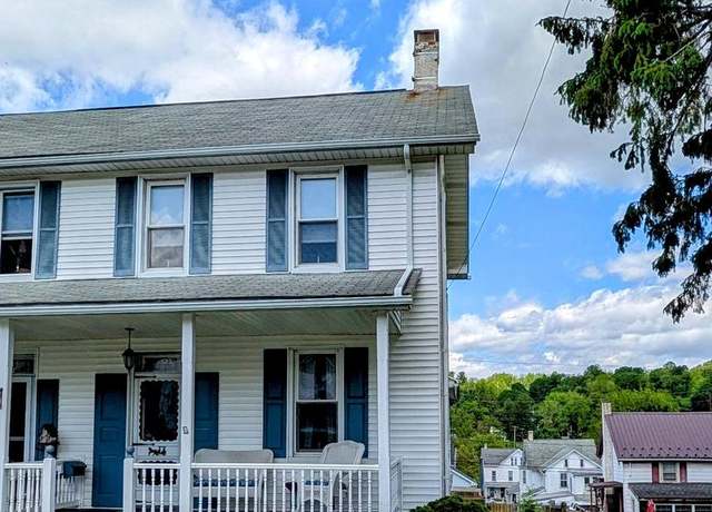 Property at 525 W 2nd Ave, Parkesburg, PA 19365, 3 beds, 1.5 baths