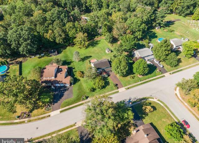 Property at 1040 Hunter Hill Dr, Lansdale, PA 19446, 4 beds, 2.5 baths