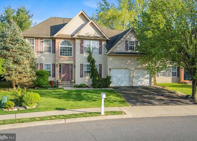 Property at 420 Highlands Blvd, Easton, PA 18042, 4 beds, 2.5 baths