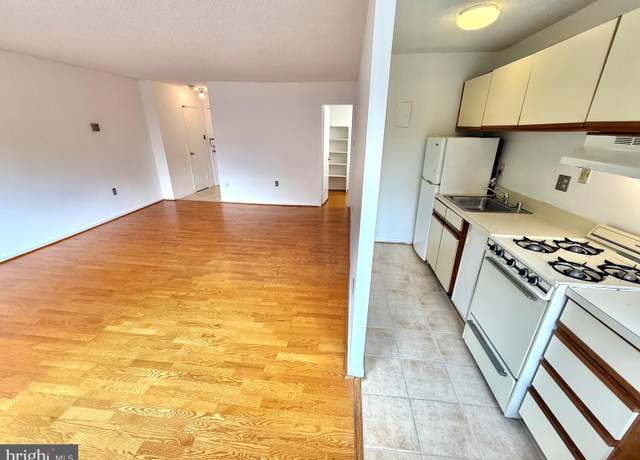 Property at 2500 N Van Dorn St #318, Alexandria, VA 22302, 1 bath