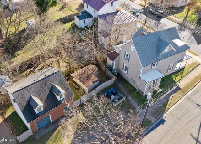 Property at 511 Spottswood St, Fredericksburg, VA 22401, 4 beds