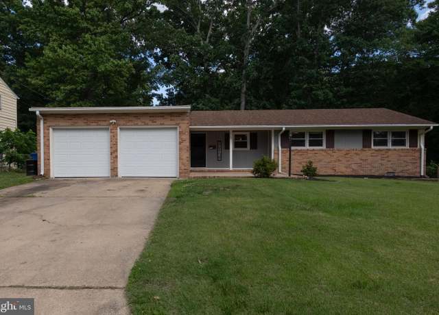 Property at 22 Meadow Creek Dr, Newport News, VA 23608, 3 beds, 2 baths
