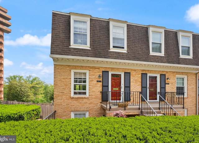 Property at 3267 Sutton Pl NW Unit C, Washington, DC 20016, 2 beds, 3 baths