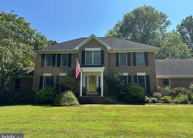 Property at 1807 Huntcreek Run, Gambrills, MD 21054, 4 beds, 2.5 baths