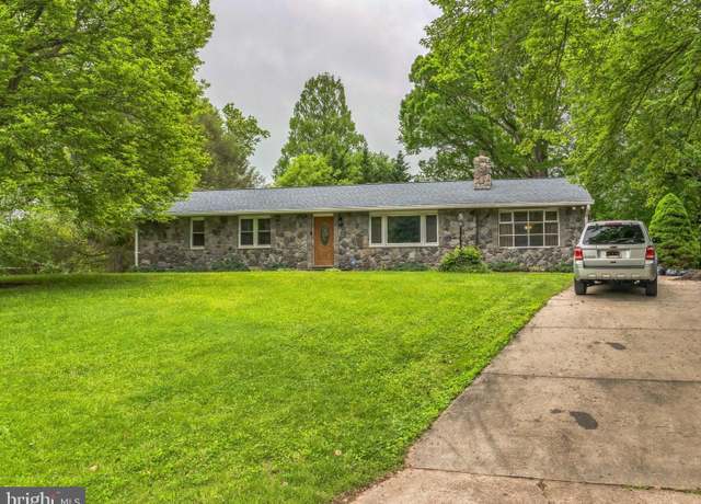 Property at 10769 W Crestview Ln, Laurel, MD 20723, 3 beds, 3 baths