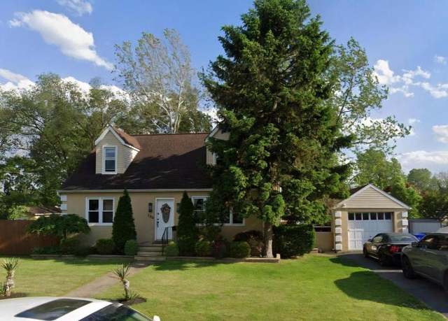 Property at 130 Oxford Rd, Cinnaminson, NJ 08077, 4 beds, 3 baths