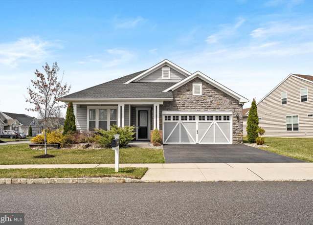 Property at 17 Landmark Rd, Monroe Township, NJ 08831, 2 beds, 2.5 baths