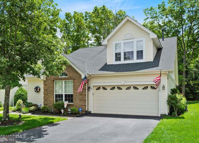 Property at 102 Sylvan Lake Blvd, Bayville, NJ 08721, 3 beds, 3 baths