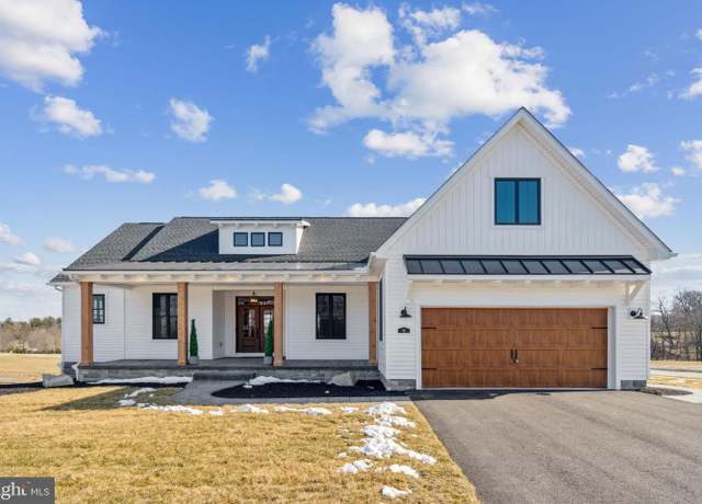 Property at 121 Flint Dr #59, Hanover, PA 17331, 3 beds, 2 baths