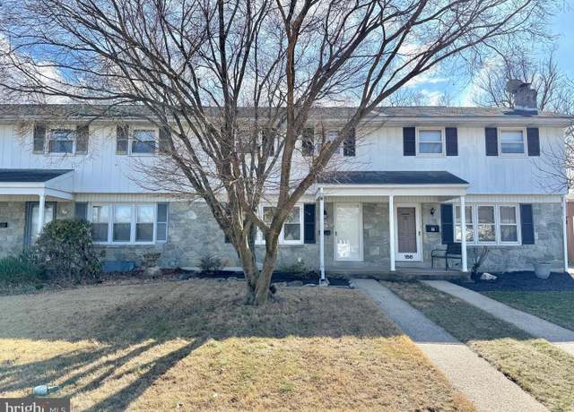 Property at 160 Pennbrook Ave, Robesonia, PA 19551, 3 beds, 1 bath