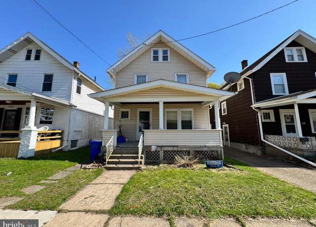 Property at 1133 W 5th St, Erie, PA 16507, 3 beds, 1.5 baths