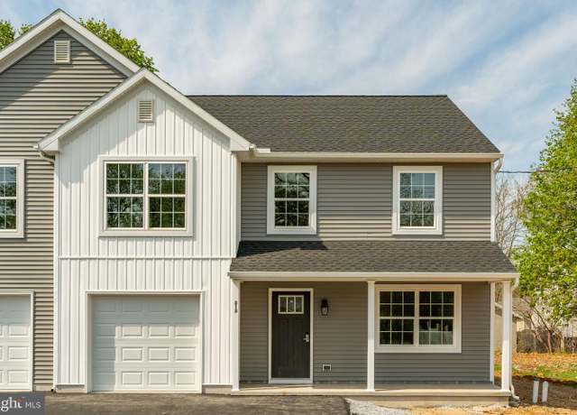 Property at 313 W Water St, Annville, PA 17003, 3 beds, 2.5 baths
