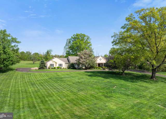 Property at 560 Indian Creek Rd, Telford, PA 18969, 5 beds, 3 baths