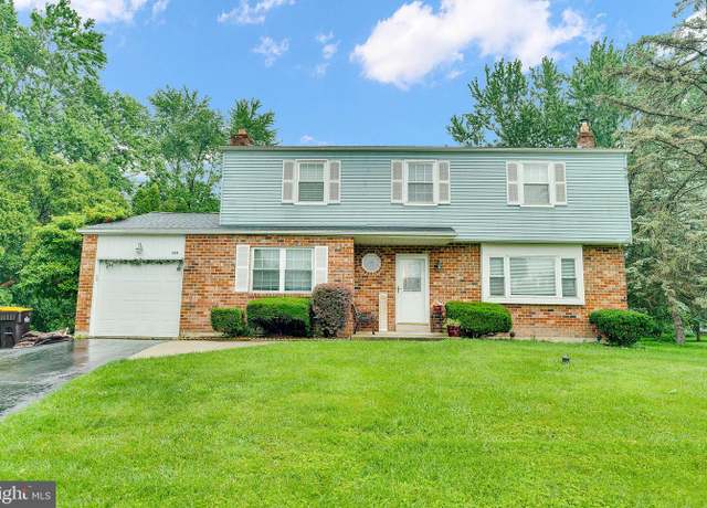 Property at 154 Deacon, Norristown, PA 19403, 4 beds, 2.5 baths