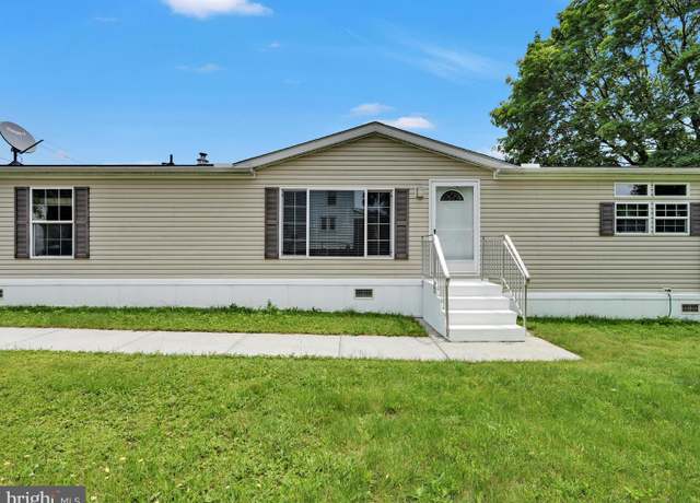 Property at 111 W Main St, Tremont, PA 17981, 3 beds, 2 baths