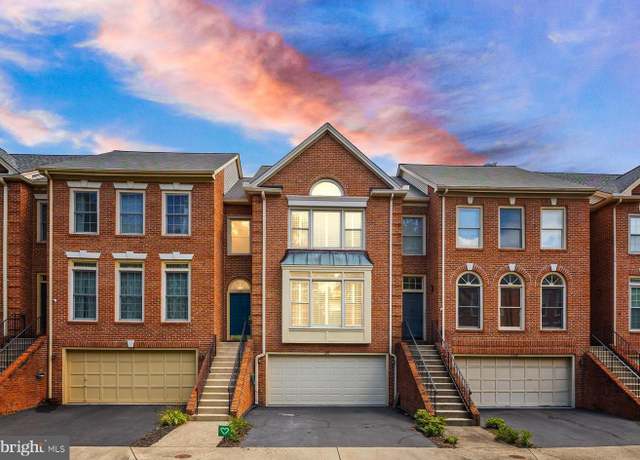 Property at 126 Mendon Ln SW, Vienna, VA 22180, 3 beds, 3 baths