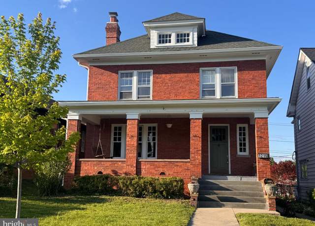 Property at 1216 W King St, Martinsburg, WV 25401, 4 beds, 1.5 baths