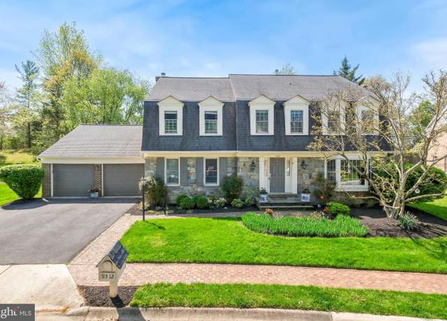 Property at 9512 Fox Hollow Dr, Potomac, MD 20854, 5 beds, 4.5 baths