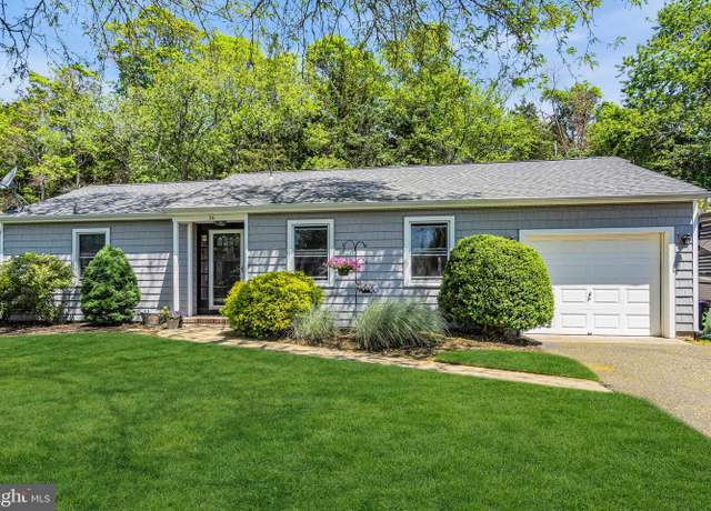 Property at 16 Bayberry Dr, Lanoka Harbor, NJ 08734, 2 beds, 1 bath