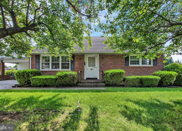 Property at 226 S 3rd St, Mcsherrystown, PA 17344, 4 beds, 1.5 baths