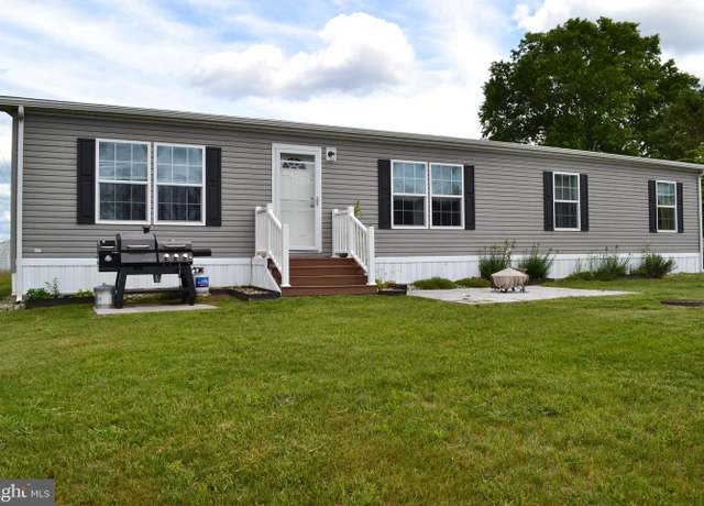 Property at 3065 Chandler Dr, Morrisville, PA 19067, 3 beds, 2 baths