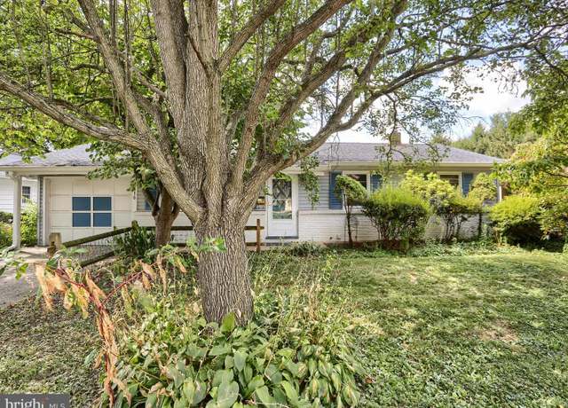 Property at 116 Conodoguinet Ave, Camp Hill, PA 17011, 3 beds, 1.5 baths