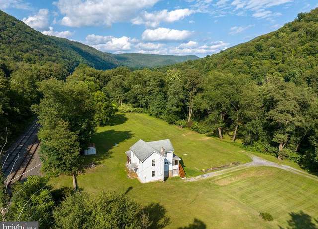 Property at 229 River Rd, Renovo, PA 17764, 3 beds, 1 bath