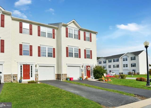 Property at 5 Tuxford Ln, Coatesville, PA 19320, 3 beds, 1.5 baths