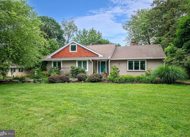 Property at 14 Greenhill Rd, West Chester, PA 19380, 4 beds, 3 baths