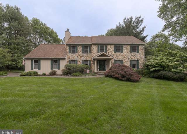 Property at 1136 Cardinal Dr, West Chester, PA 19382, 5 beds, 3.5 baths