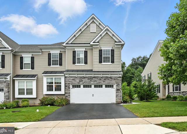 Property at 1446 Roswell Ln, West Chester, PA 19380, 4 beds, 3 baths