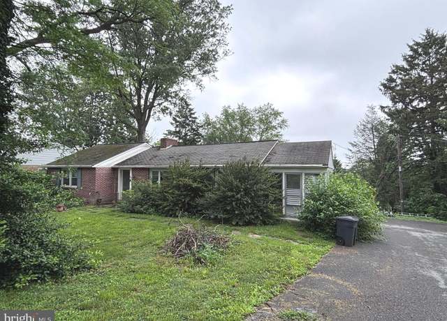 Property at 56 Peacock Dr, Lancaster, PA 17601, 2 beds, 2 baths