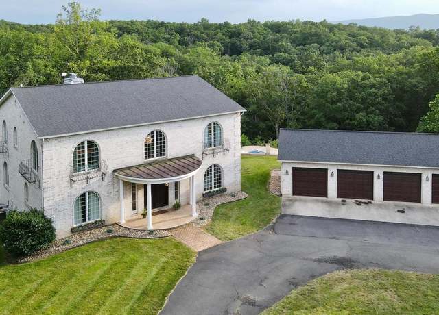 Property at 207 Westview Dr, Winchester, VA 22603, 7 beds, 4.5 baths