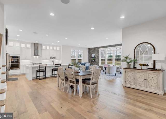 Property at 24899 Deepdale Ct, Aldie, VA 20105, 7 beds, 7.5 baths