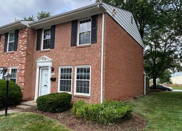 Property at 110 E Cornell Dr, Sterling, VA 20164, 2 beds, 1 bath