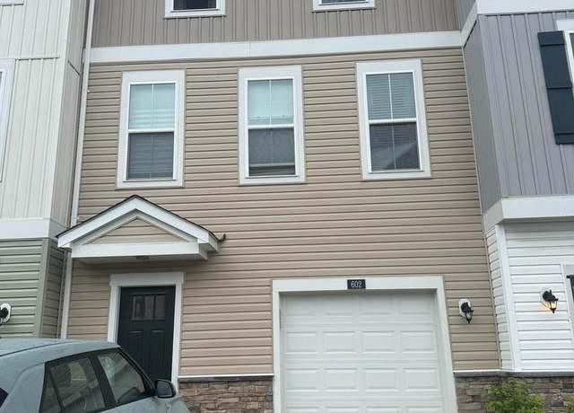 Property at 602 Cherryview Dr, Fredericksburg, VA 22405, 4 beds, 3 baths