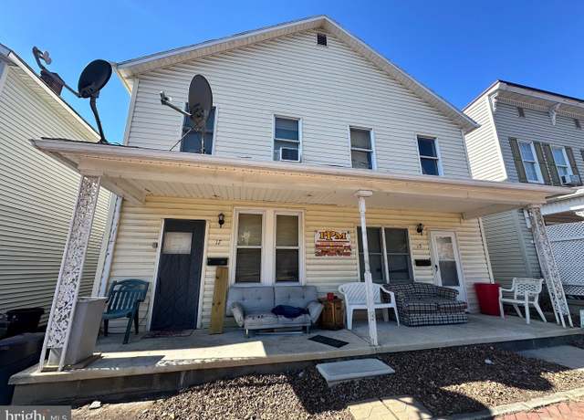 Property at 15 Arch St, Cumberland, MD 21502, 6 beds