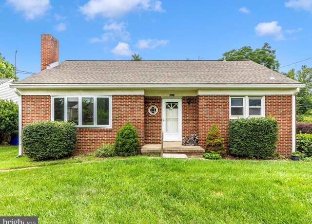 Property at 6124 Quinn Orchard Rd, Frederick, MD 21704, 3 beds, 1.5 baths