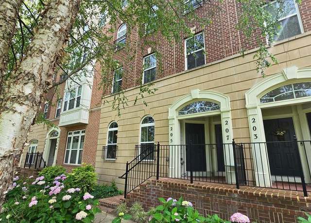 Property at 207 Community Center Ave #207, Gaithersburg, MD 20878, 3 beds, 2.5 baths