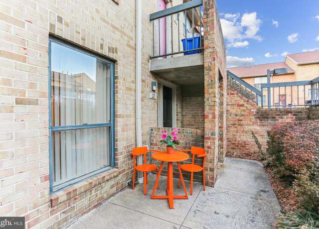 Property at 22 Dudley Ct, Bethesda, MD 20814, 2 beds, 2.5 baths