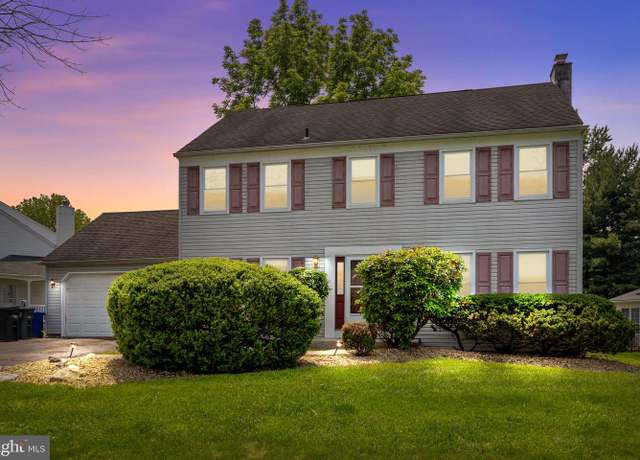 Property at 26 Crestview Dr, Southampton, PA 18966, 4 beds, 2.5 baths