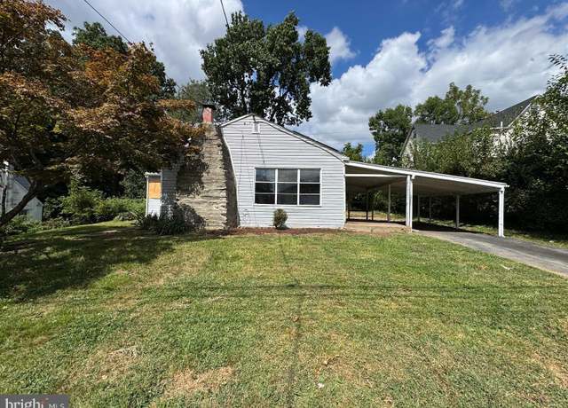 Property at 41 Railroad Ave, Glenolden, PA 19036, 3 beds, 2 baths