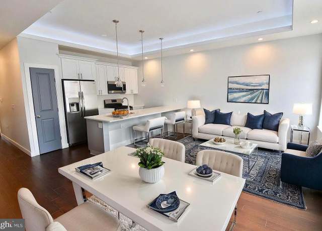 Property at 1337 N Franklin St, Philadelphia, PA 19122, 7 beds, 6 baths