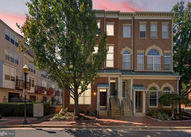 Property at 4906 John Ticer Dr Unit A, Alexandria, VA 22304, 2 beds, 2.5 baths