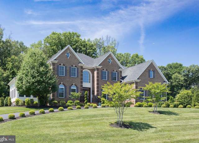 Property at 1678 Hunting Crest Way, Vienna, VA 22182, 4 beds, 5.5 baths